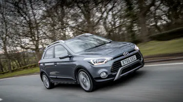 Hyundai i20 Active 2016 - front tracking
