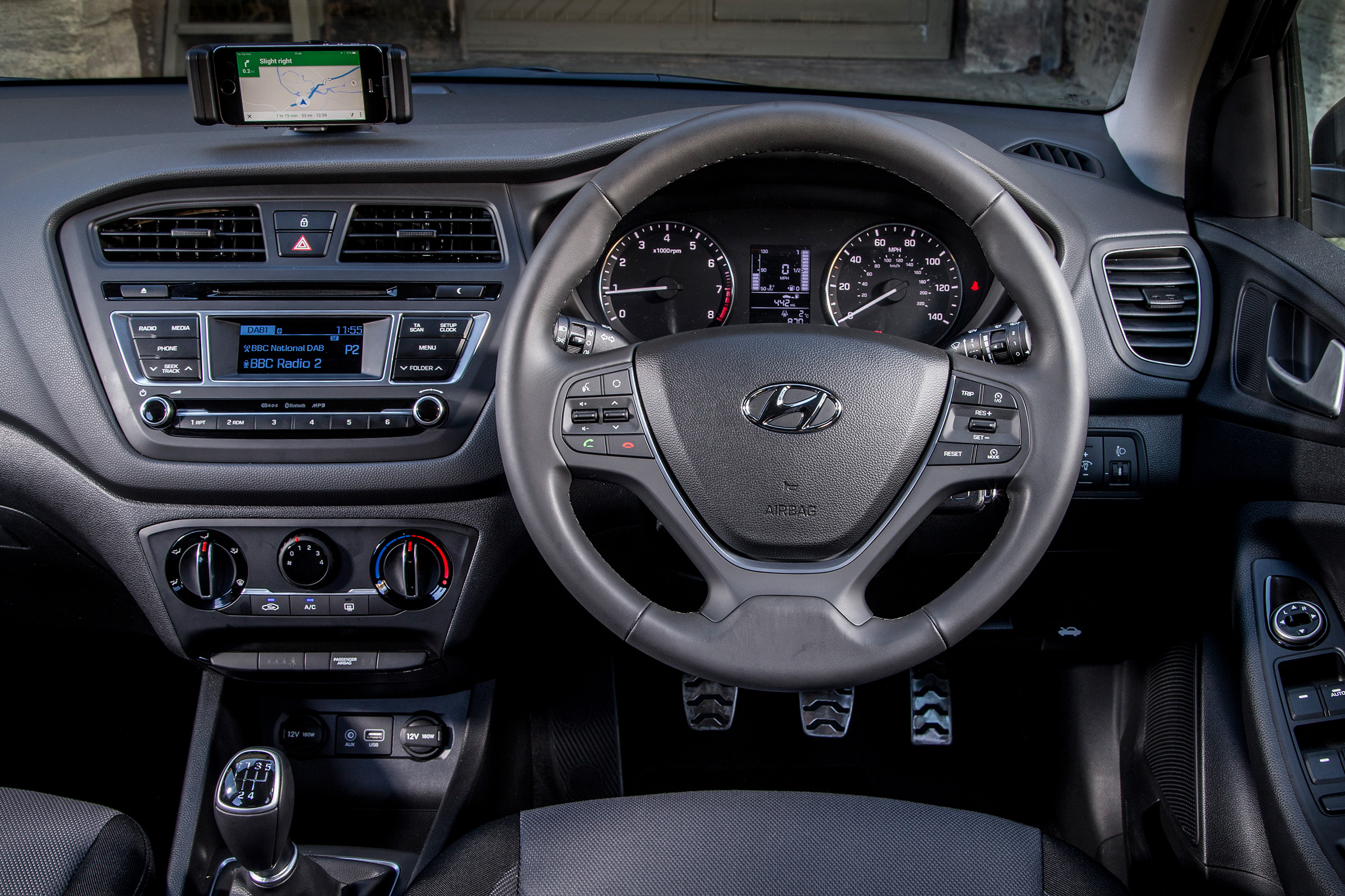 Hyundai i20 Active 2016 - dashboard