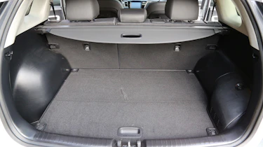 Kia Niro 2016 review - boot space