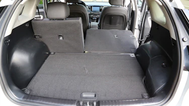 Kia Niro 2016 review - boot space one seat down