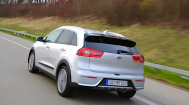 Kia Niro 2016 review - rear tracking