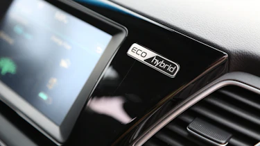 Kia Niro 2016 review - eco badge