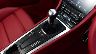 Porsche 911 Carrera S - centre console