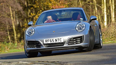 Porsche 911 Carrera S - cornering