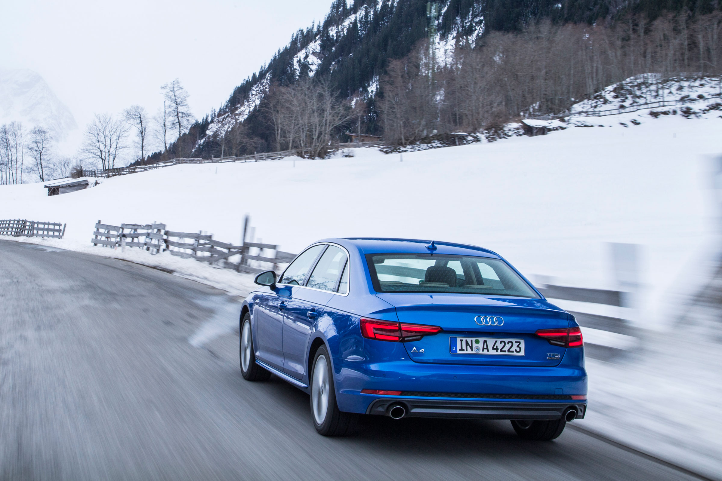 Audi A4 quattro rear