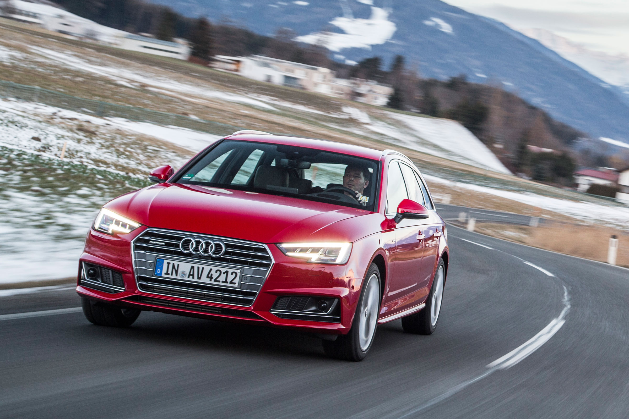 Audi A4 quattro front