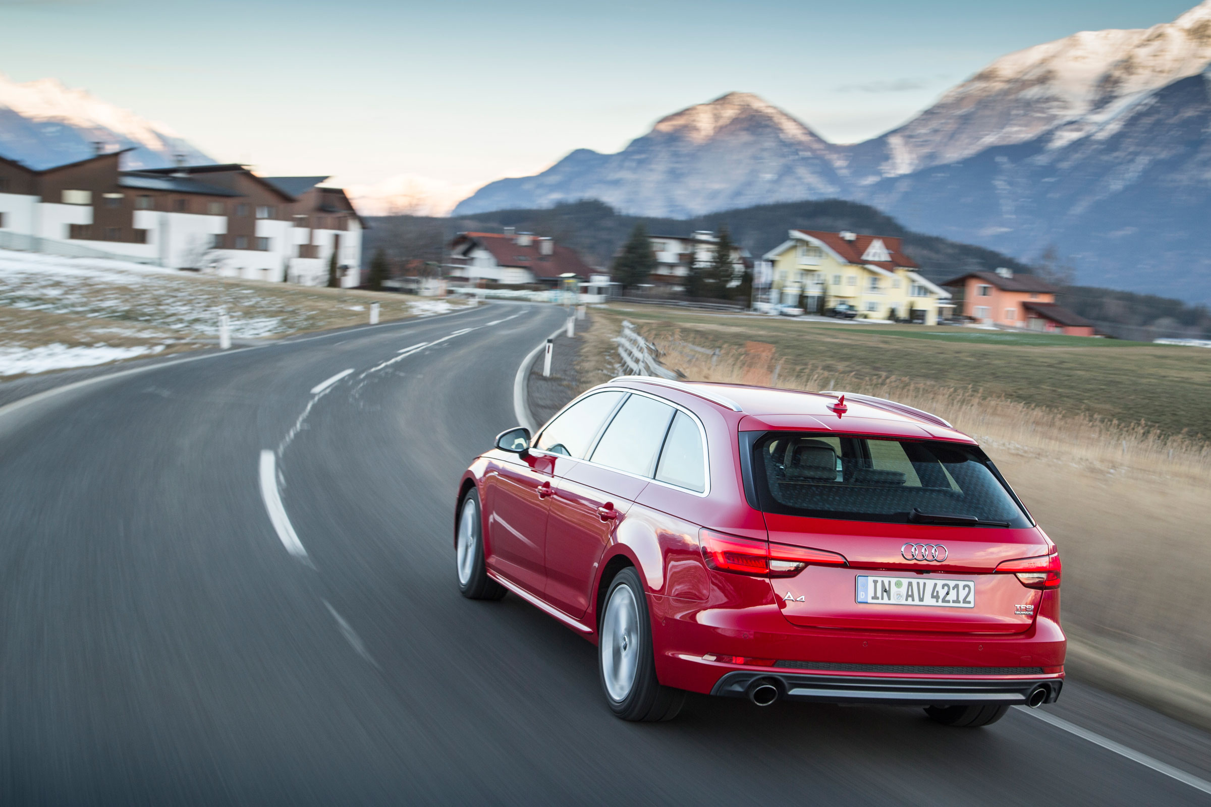 Audi A4 quattro rear