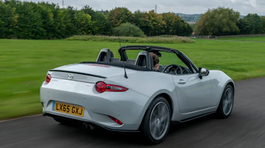 Mazda MX-5 Recaro - rear tracking