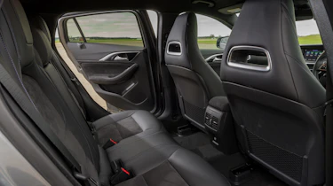 Infiniti Q30 - rear seats