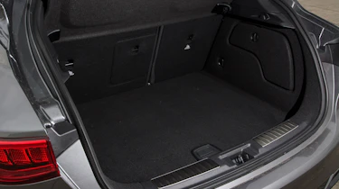 Infiniti Q30 - boot