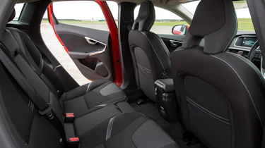 Volvo V40 - rear seats