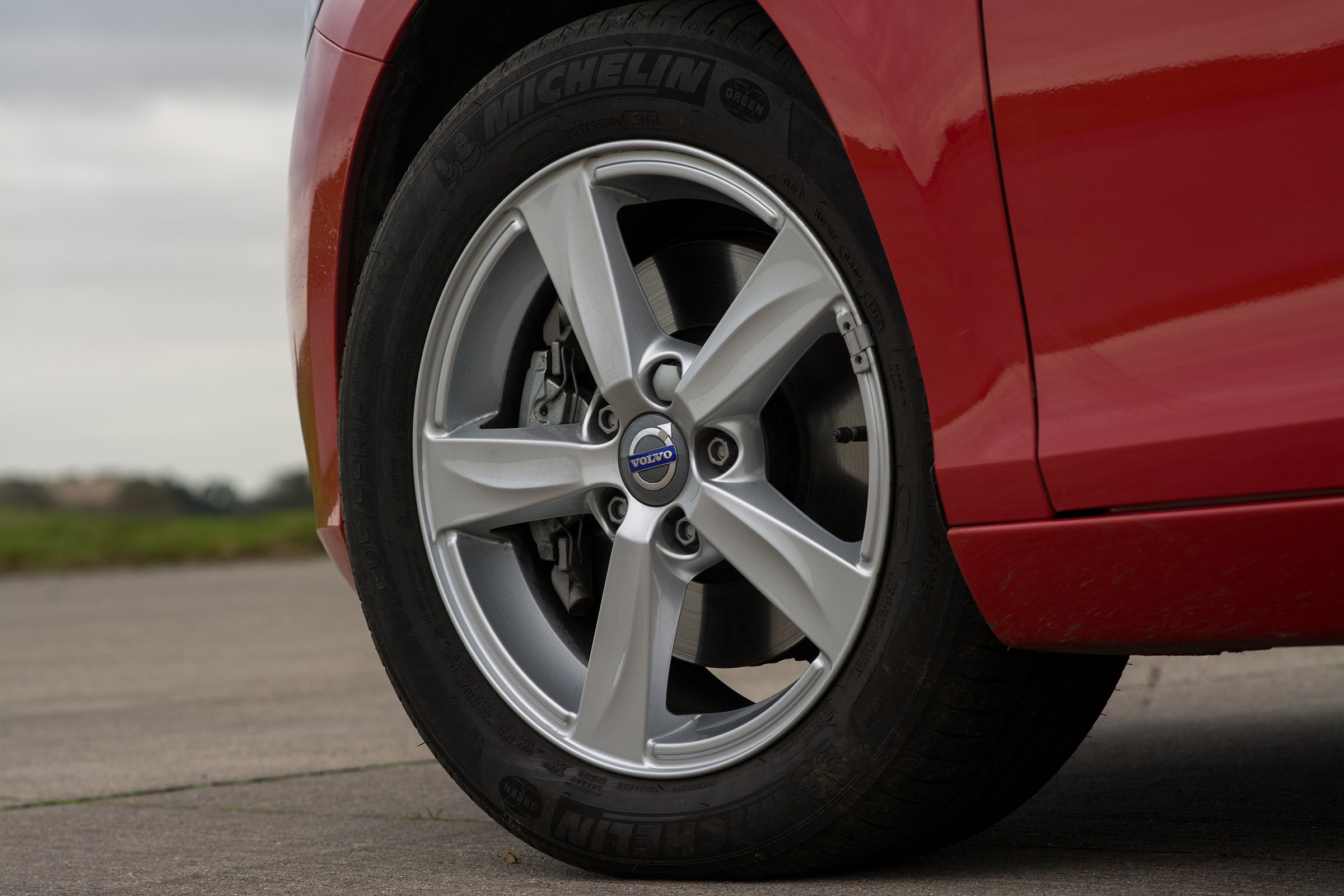 Volvo V40 - wheel detail