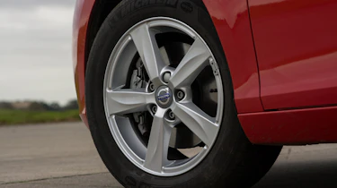 Volvo V40 - wheel detail