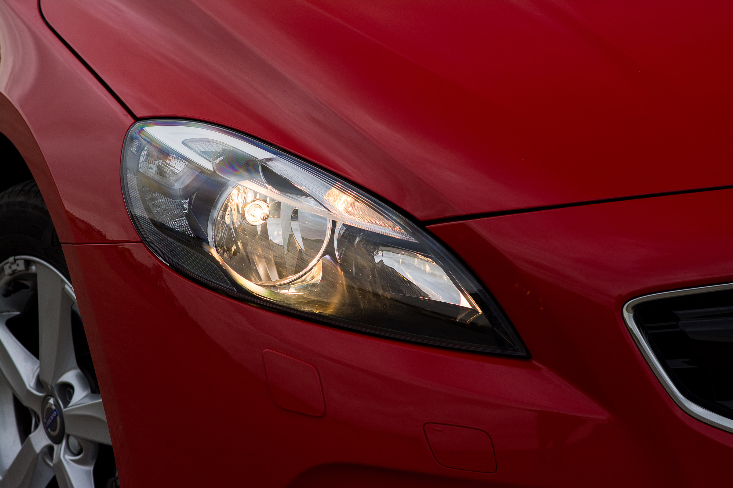 Volvo V40 - front light detail