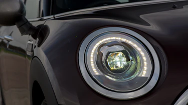 MINI Clubman - front light detail