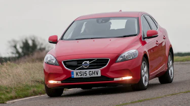 Volvo V40 - front cornering