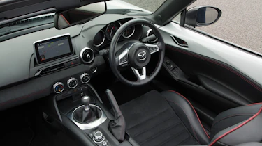 Mazda MX-5 Recaro - interior