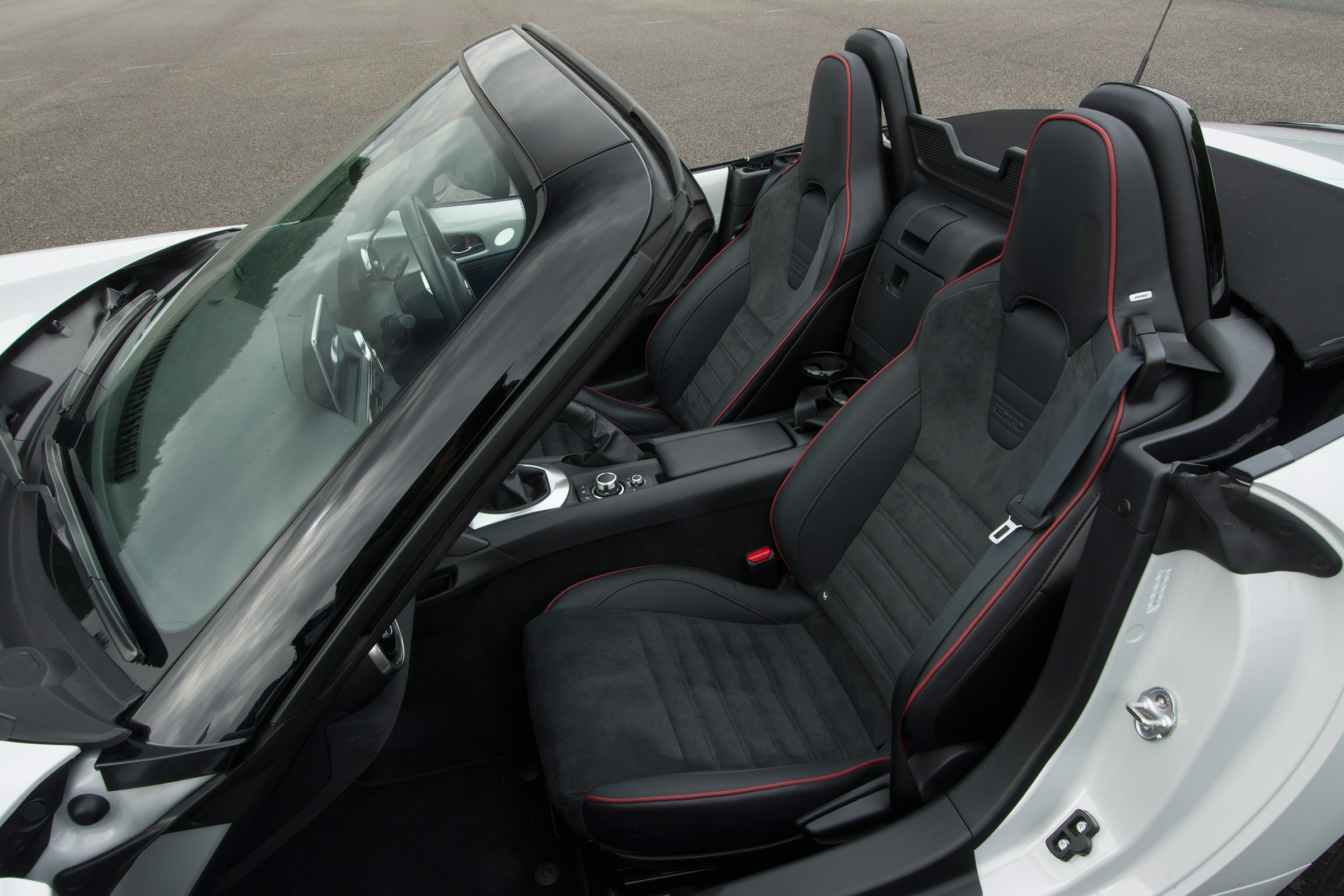 Mazda MX-5 Recaro - interior 3