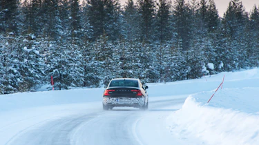 Volvo S90 drive - rear cornering
