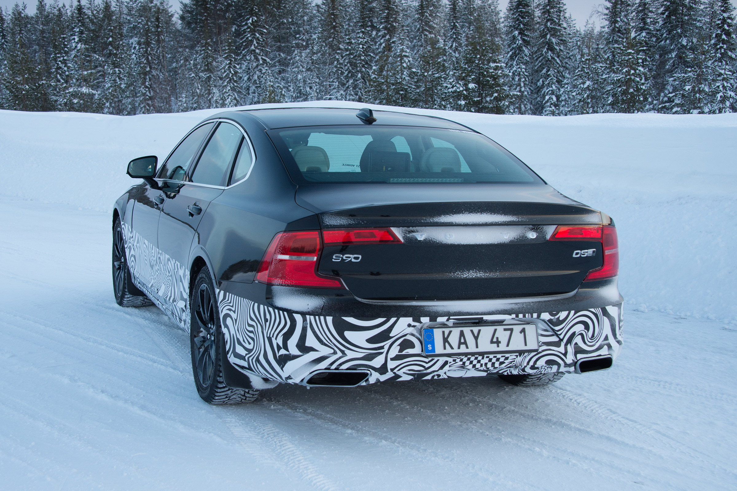 Volvo S90 drive - rear static