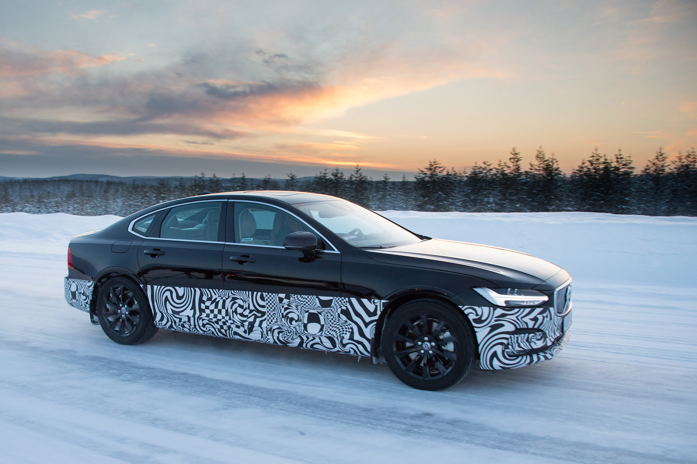 Volvo S90 drive - side sunset