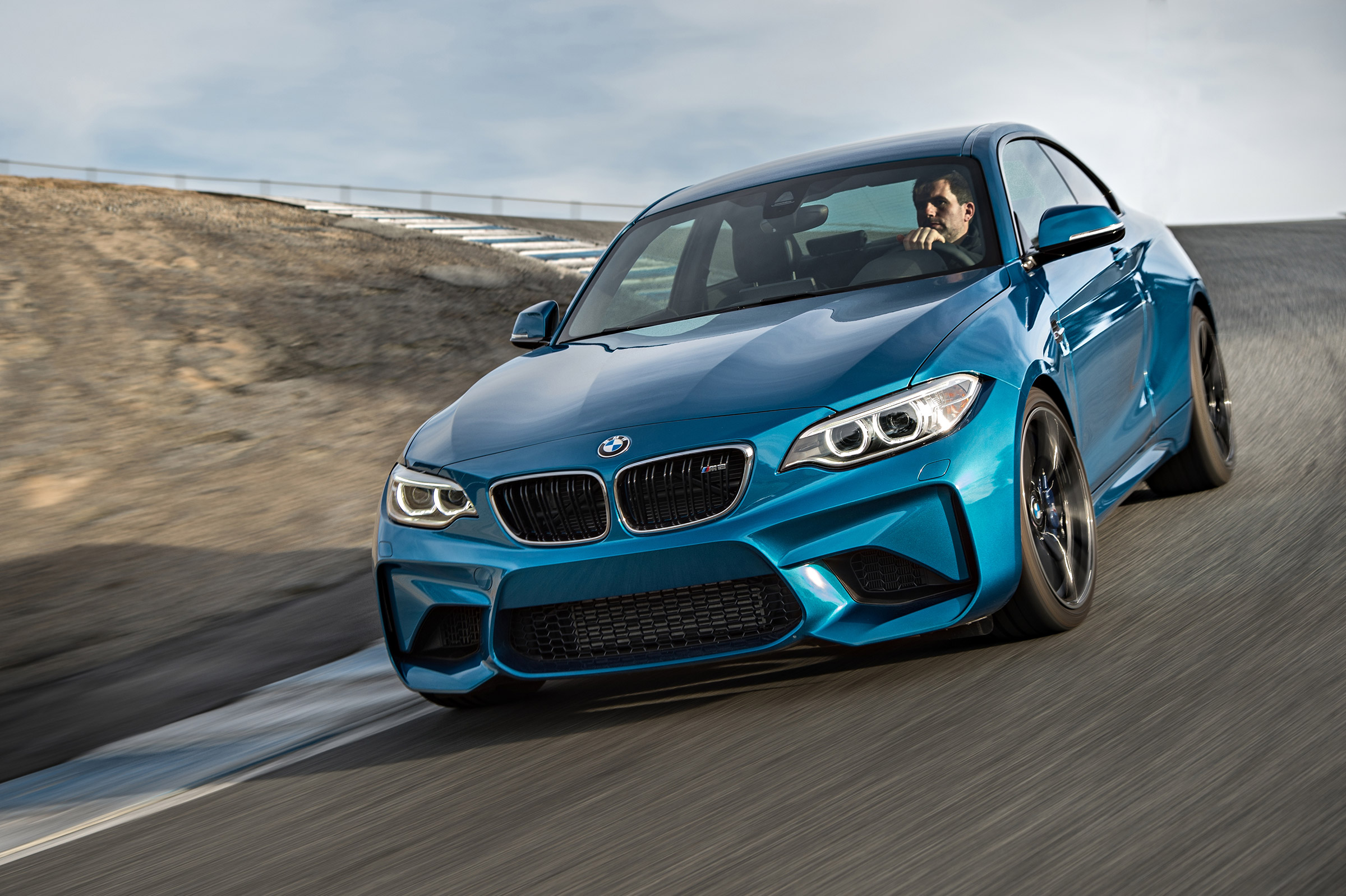 BMW M2 Coupe 2016 - front three quarter