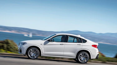 BMW X4 M40i - side tracking 3
