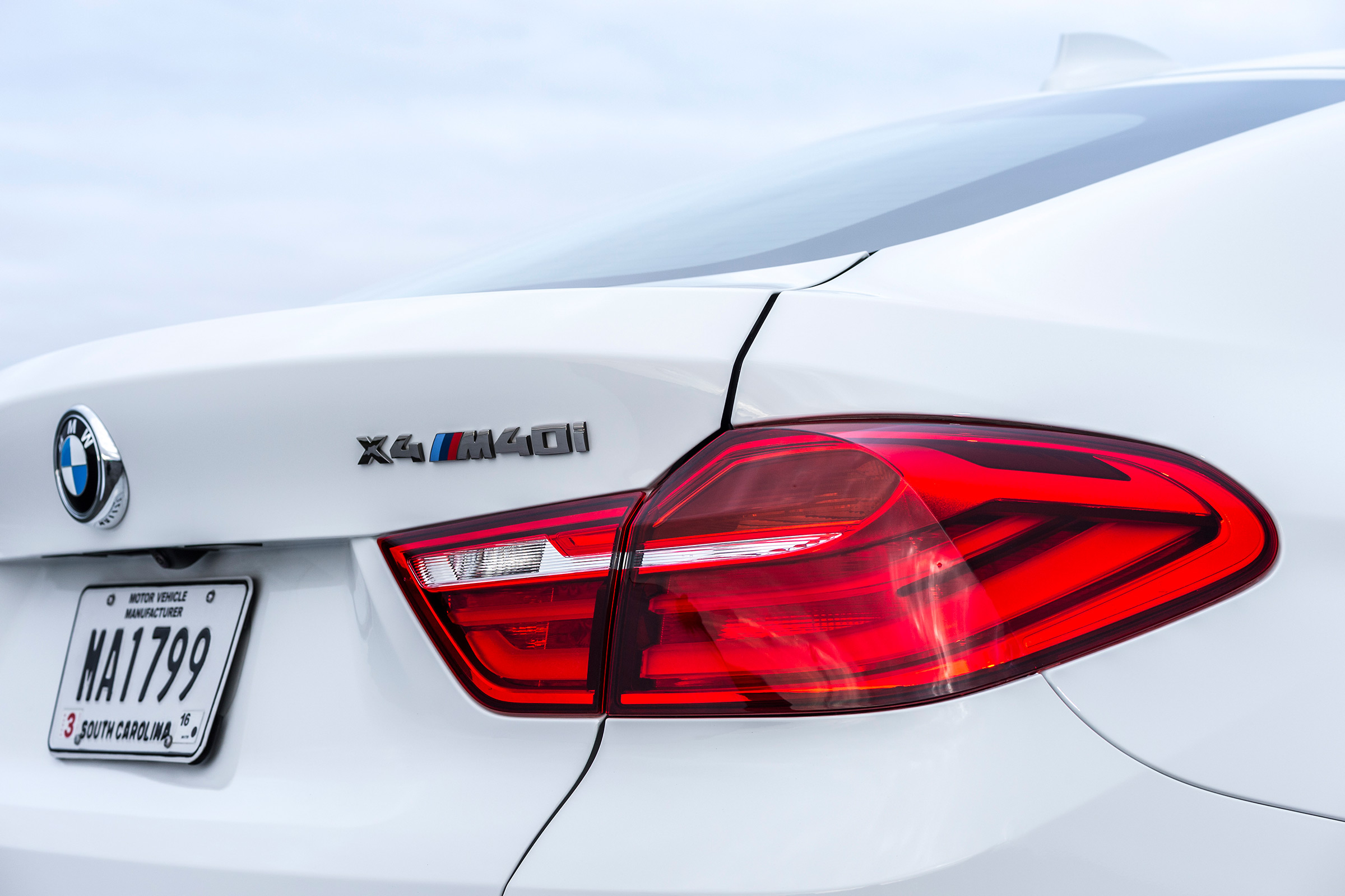 BMW X4 M40i - rear light