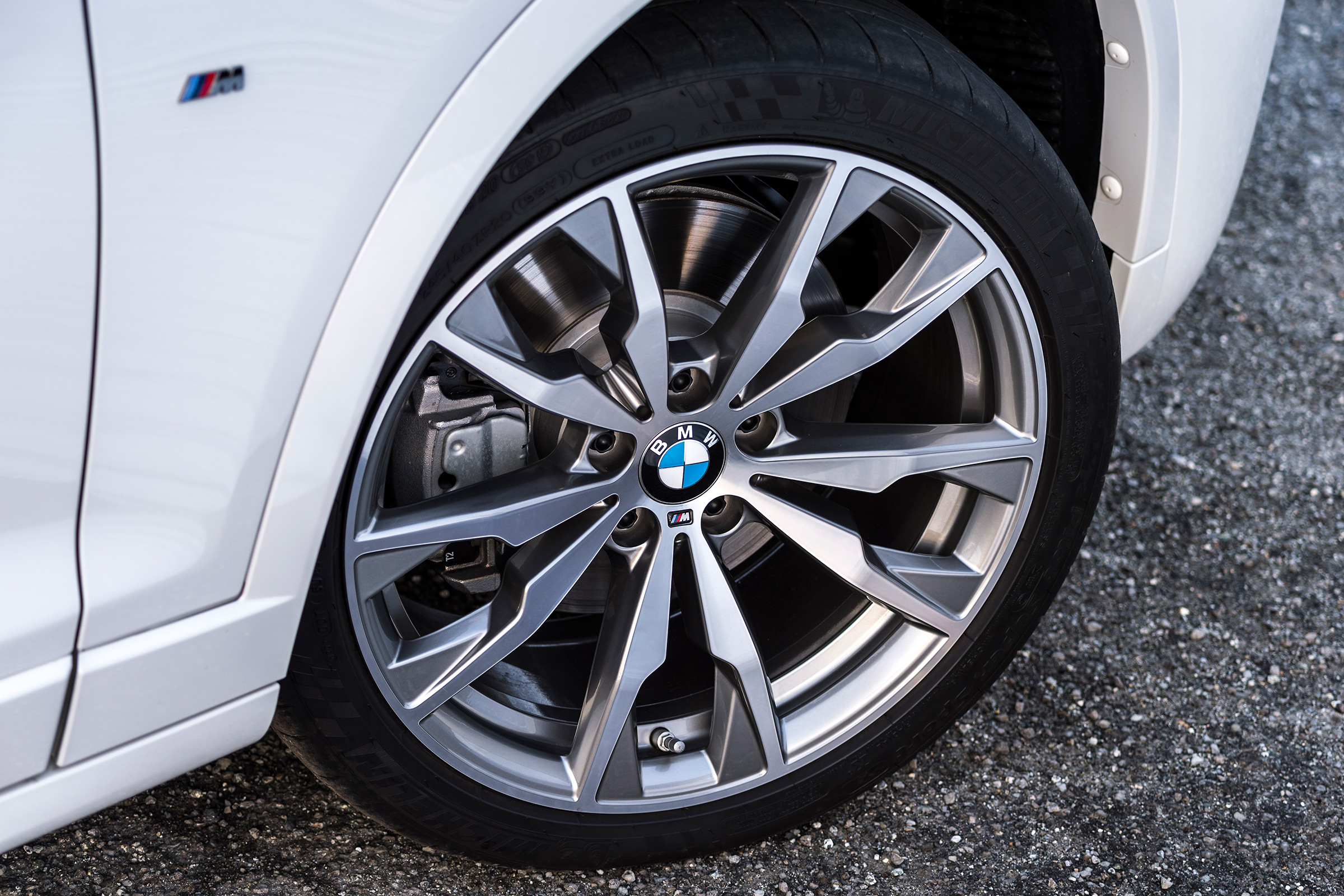 BMW X4 M40i - wheel