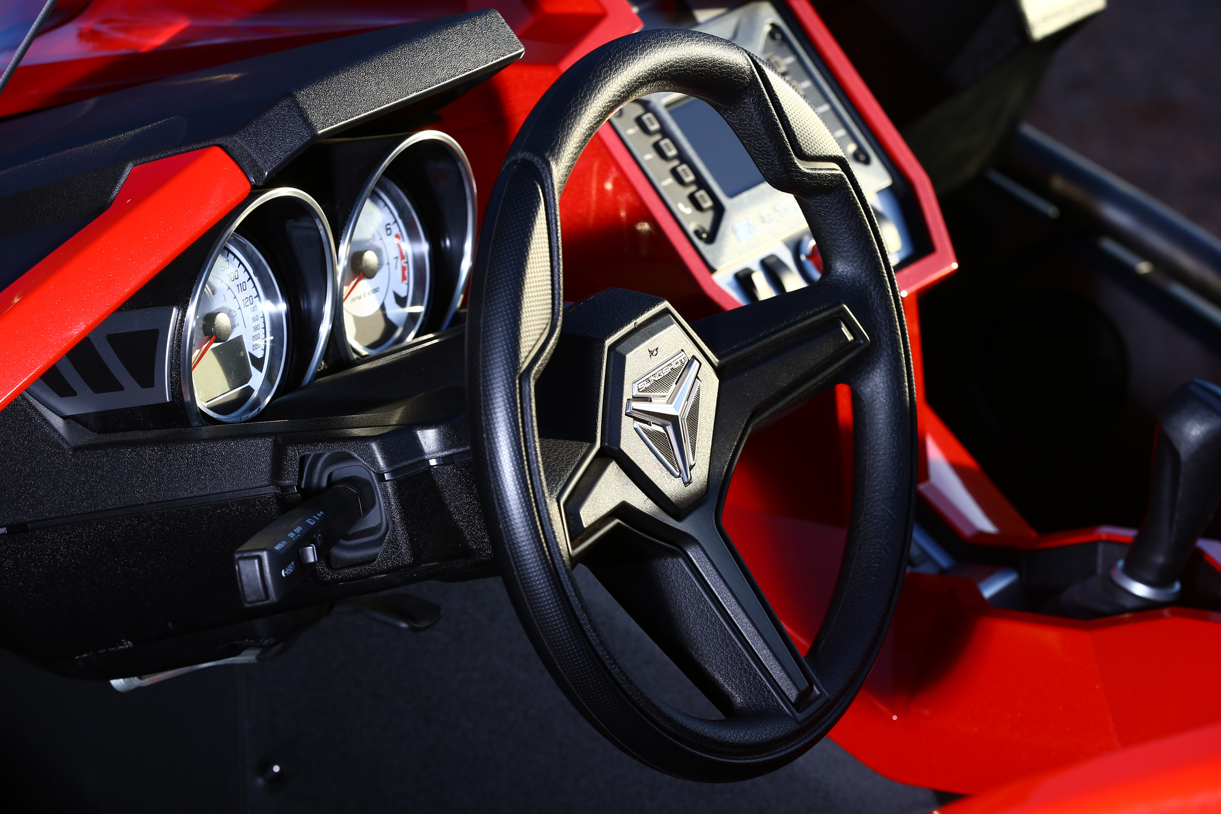Polaris Slingshot - cockpit