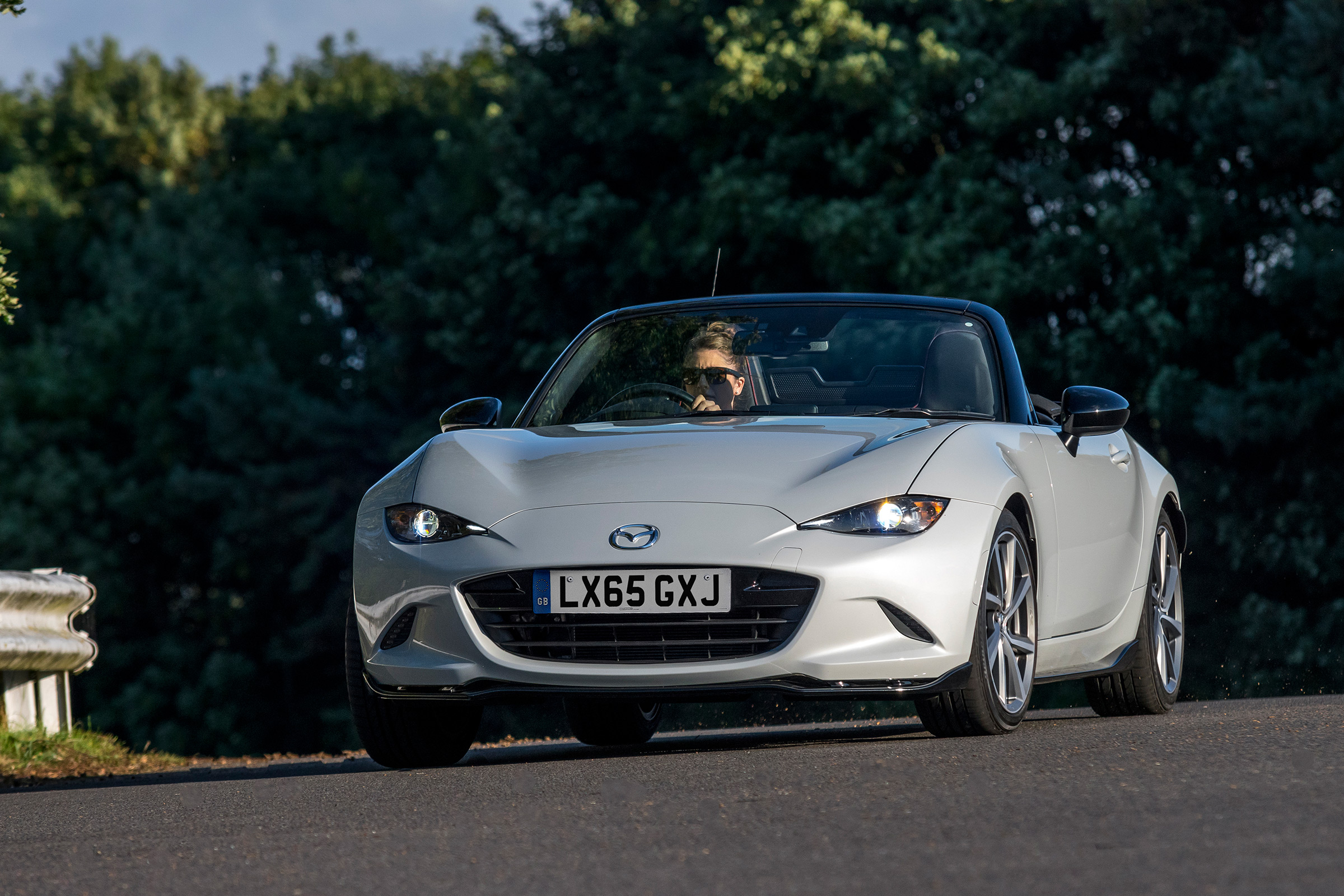 Mazda MX-5 Recaro - front cornering