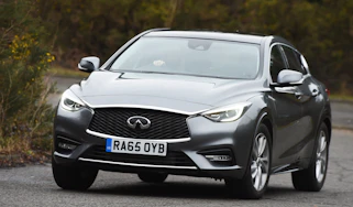 Infiniti Q30 1.6t 2016 - front cornering cropped
