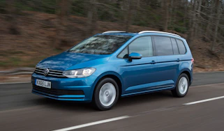 Volkswagen Touran - front driving