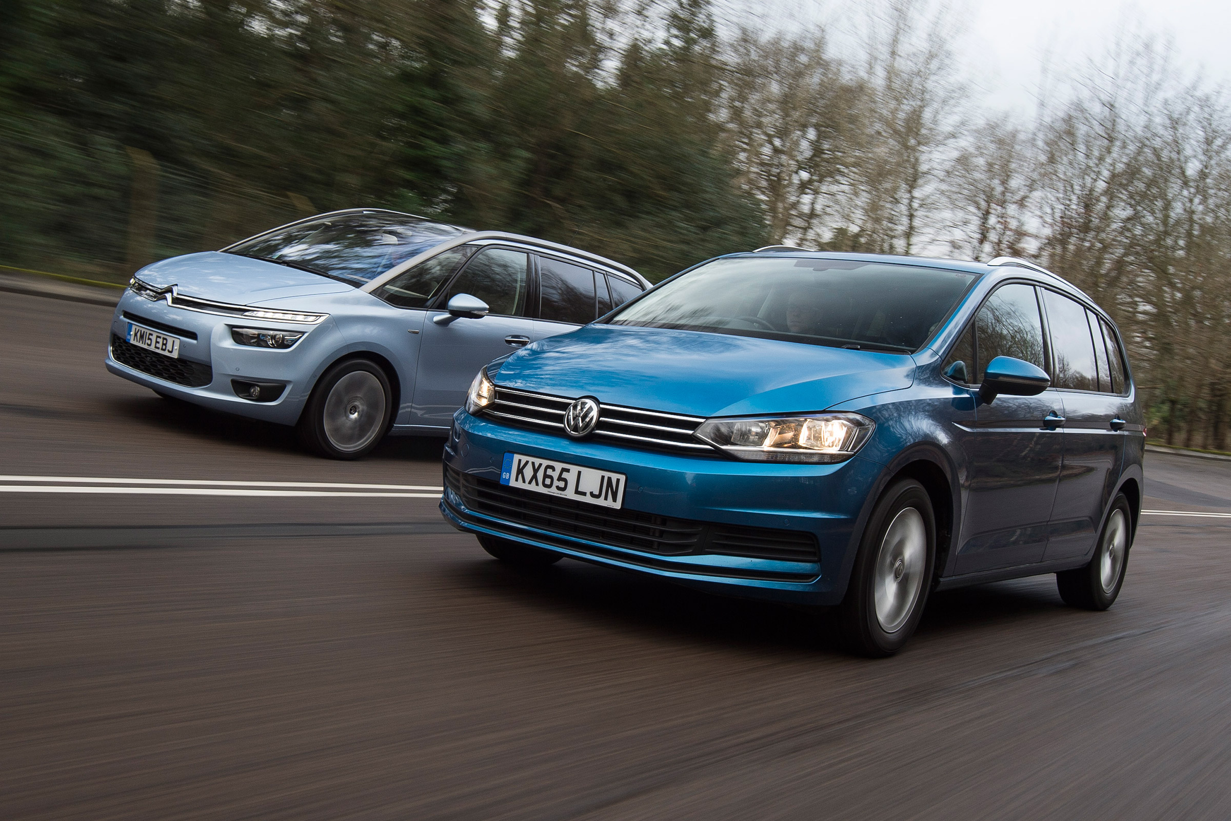 Volkswagen Touran vs Citroen Grand C4 Picasso - head-to-head
