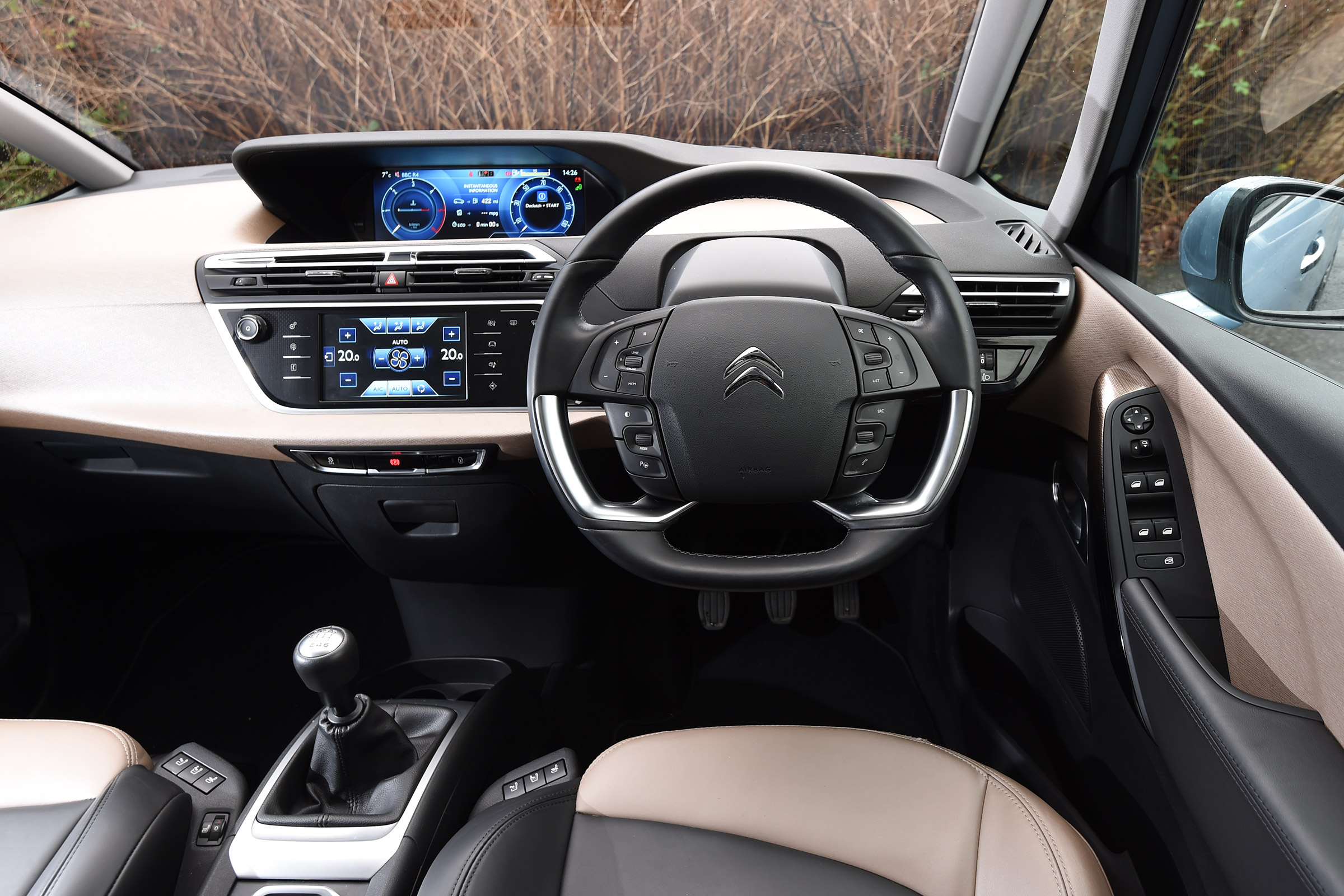Citroen Grand C4 Picasso - dash