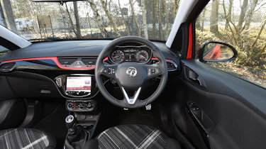 Vauxhall Corsa Red Edition - interior