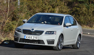 Skoda Octavia vRS 4x4 2016 UK - crop front cornering