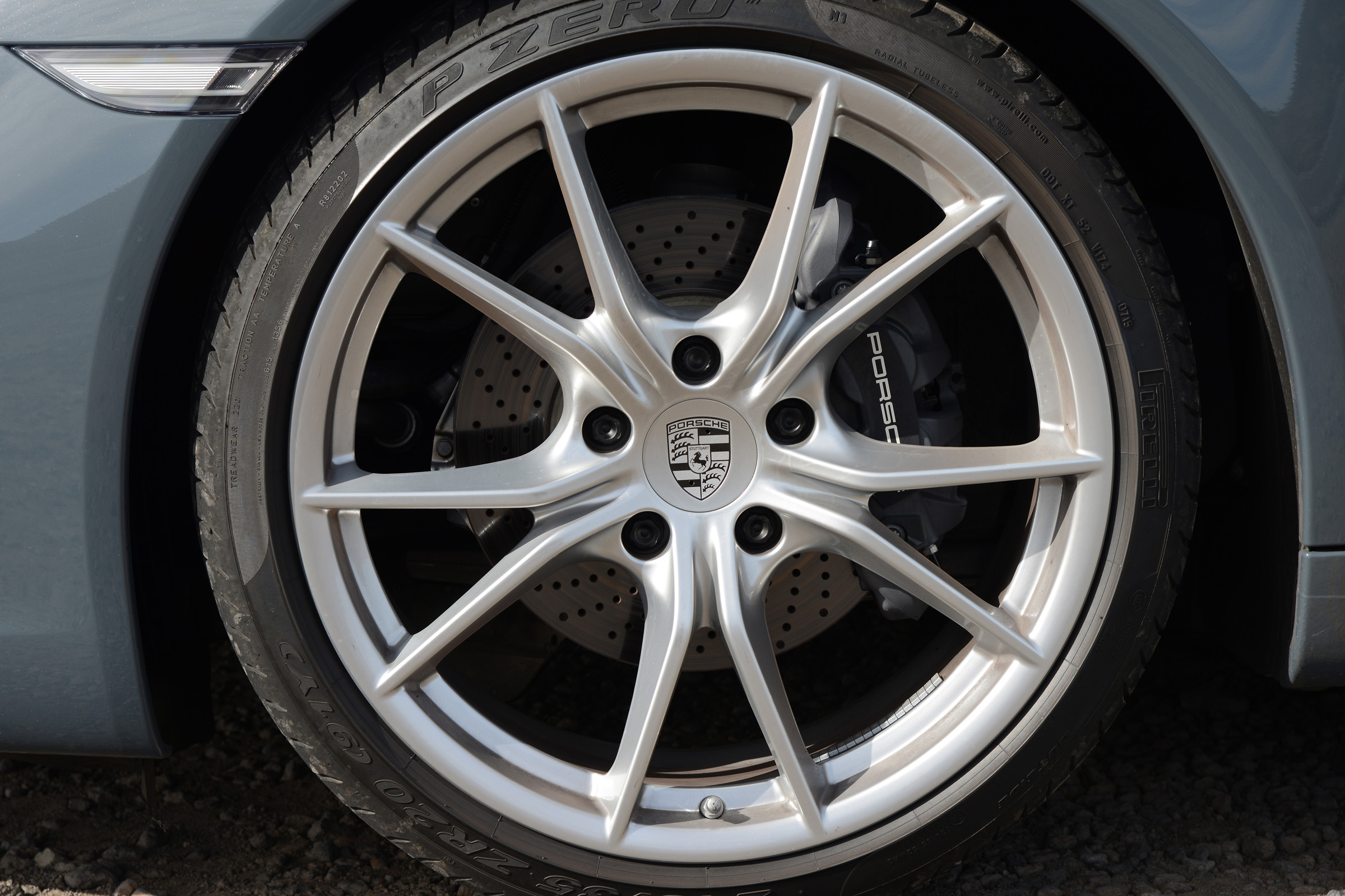 Porsche 911 Carrera 4S 2016 - wheel