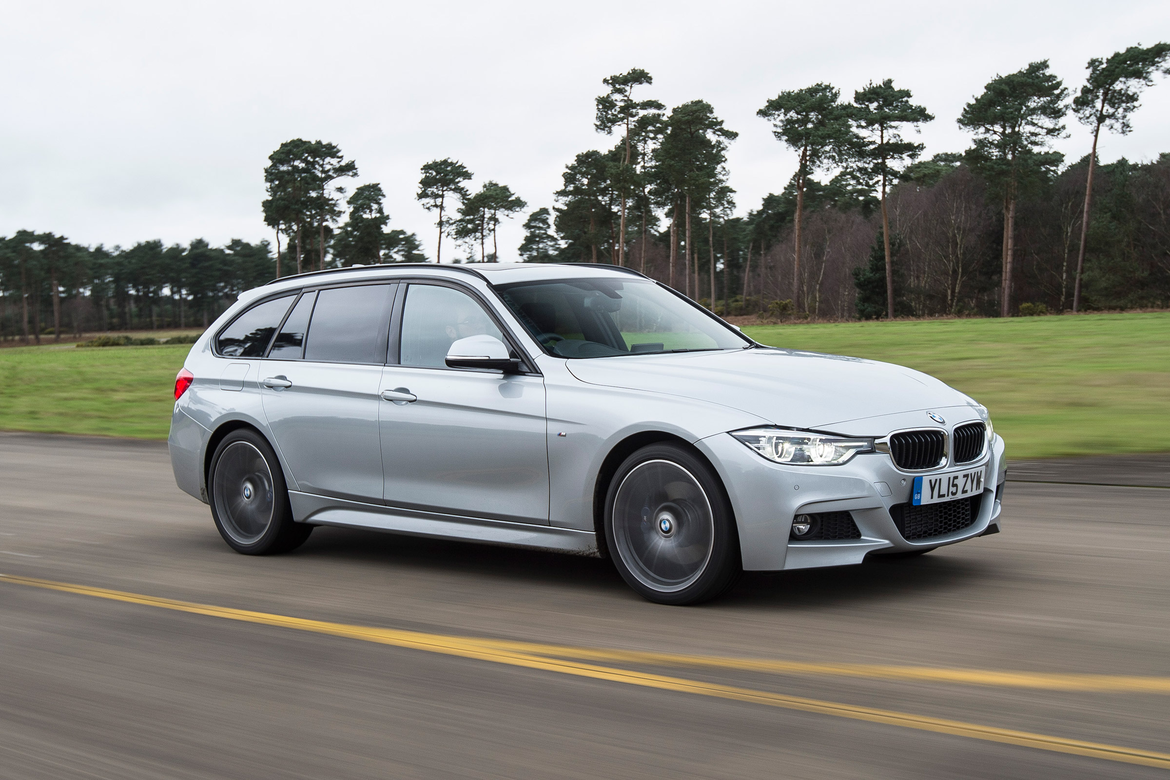 BMW 3 Series Touring - front