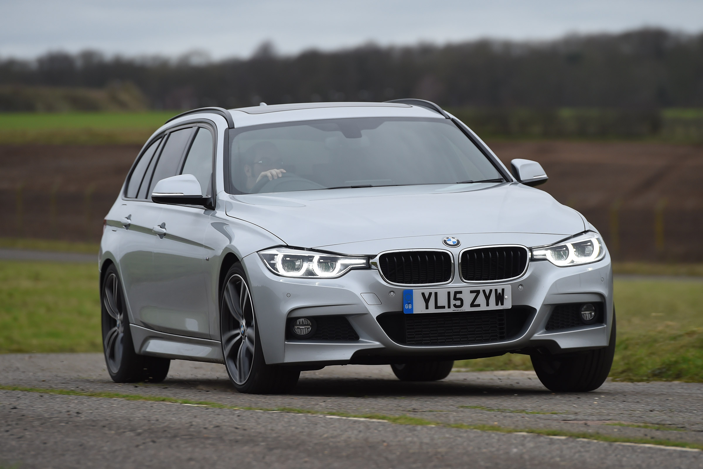 BMW 3 Series Touring - front cornering