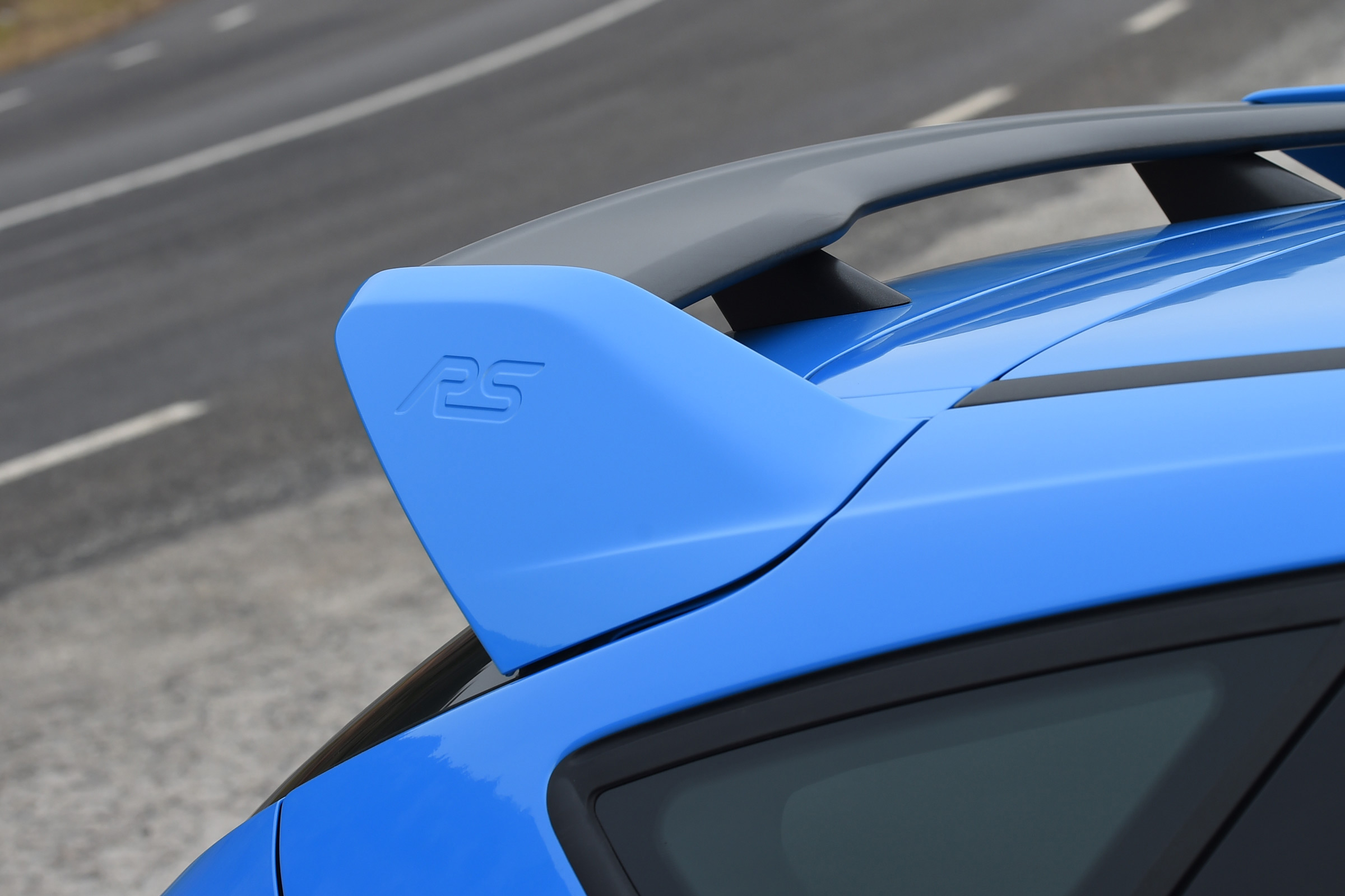 Focus RS vs RS3 vs Golf R - spoiler