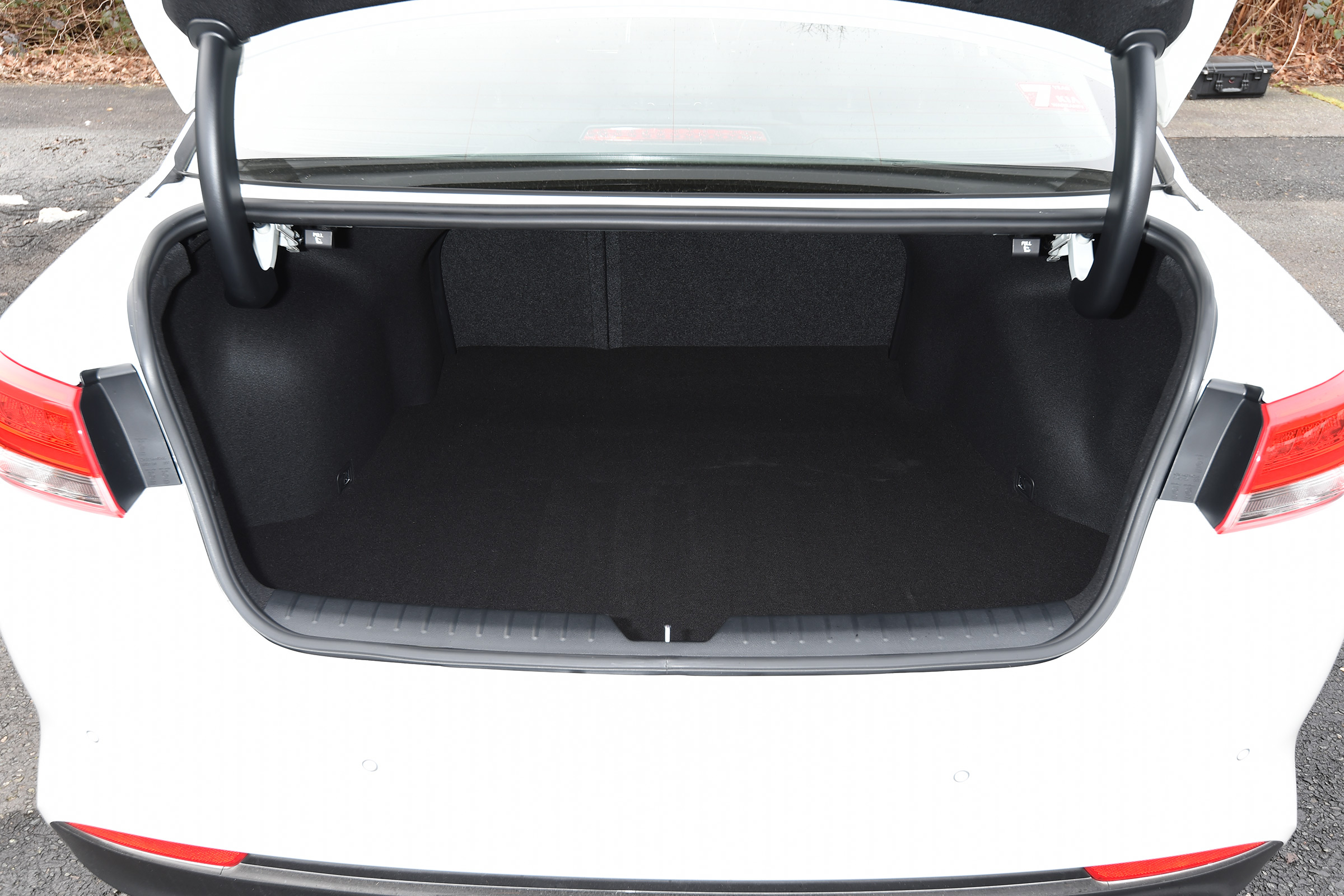 Kia Optima 2016 - boot space