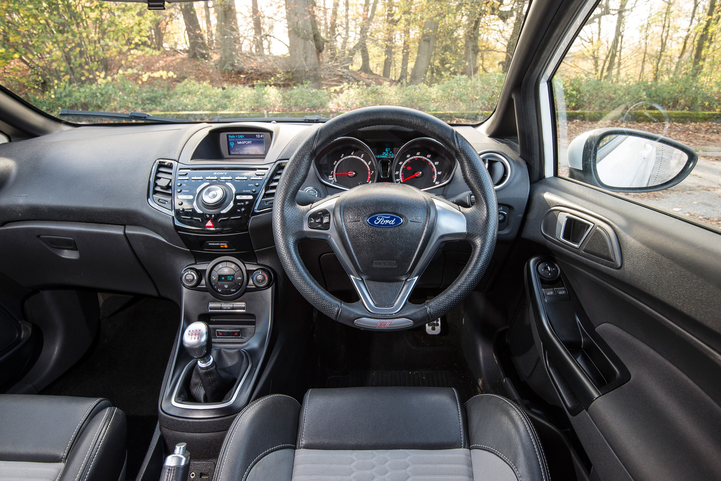 Ford Fiesta ST Mountune 230 - interior