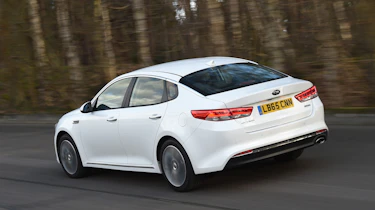 Kia Optima 2016 - rear tracking