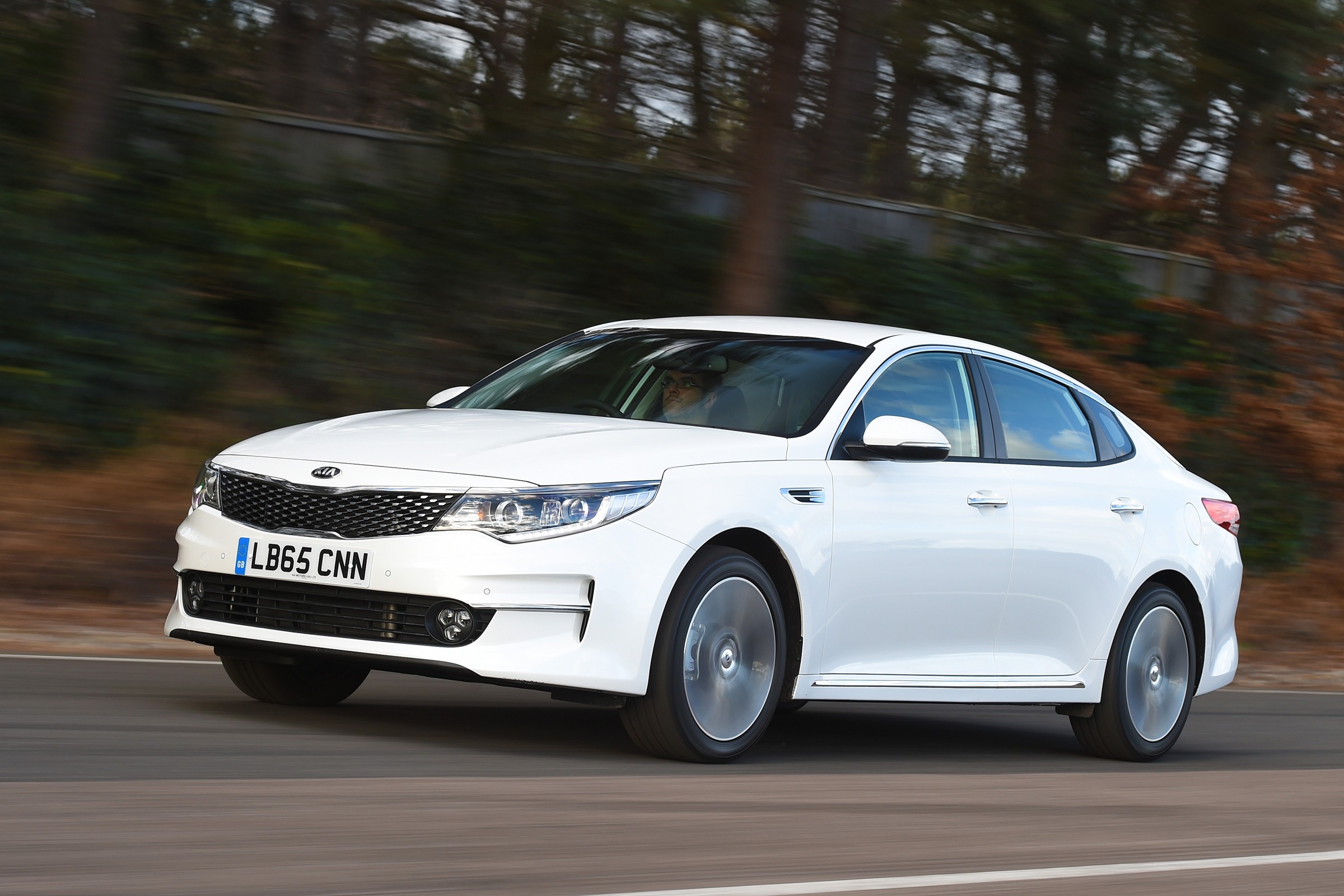 Kia Optima 2016 - front tracking 2
