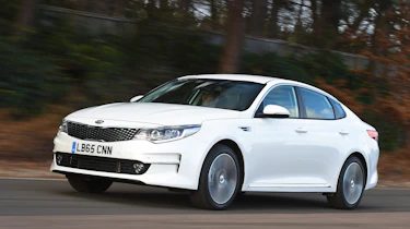 Kia Optima 2016 - front tracking 2