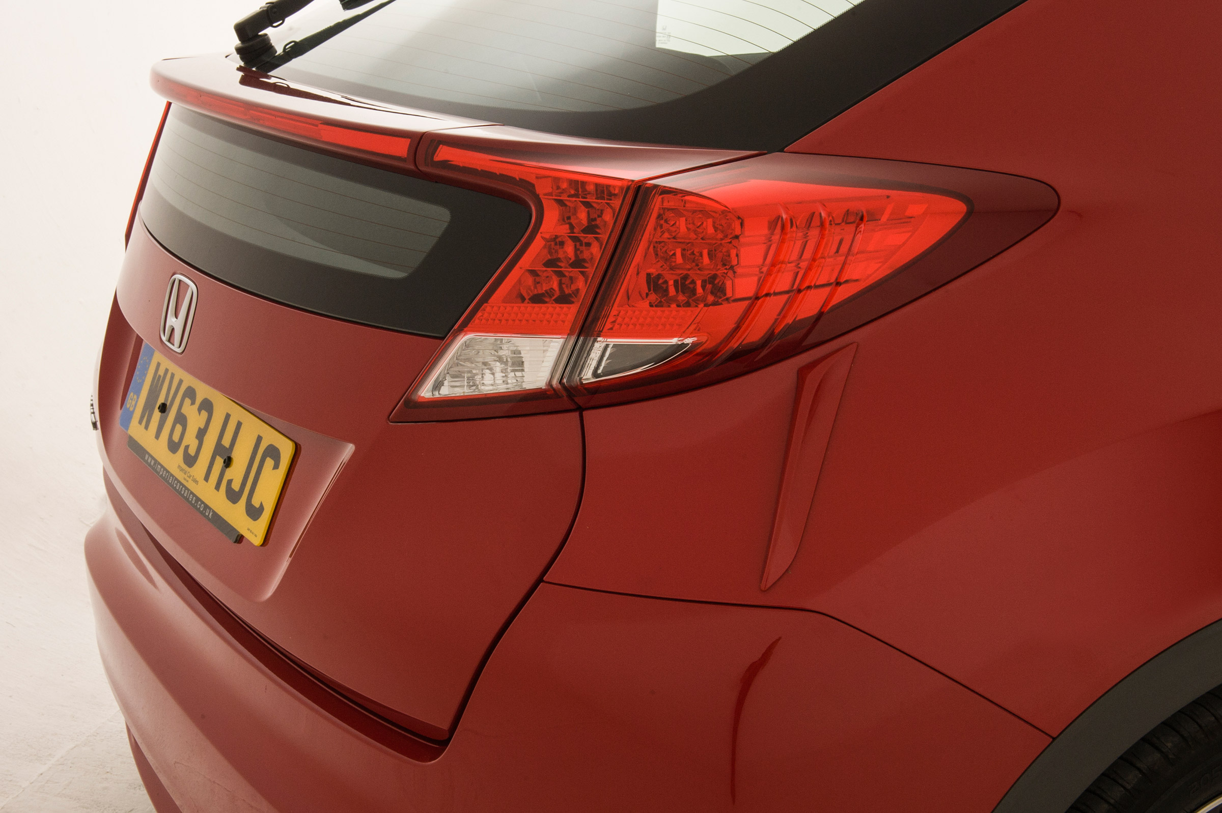 Honda Civic Mk9 - shutlines