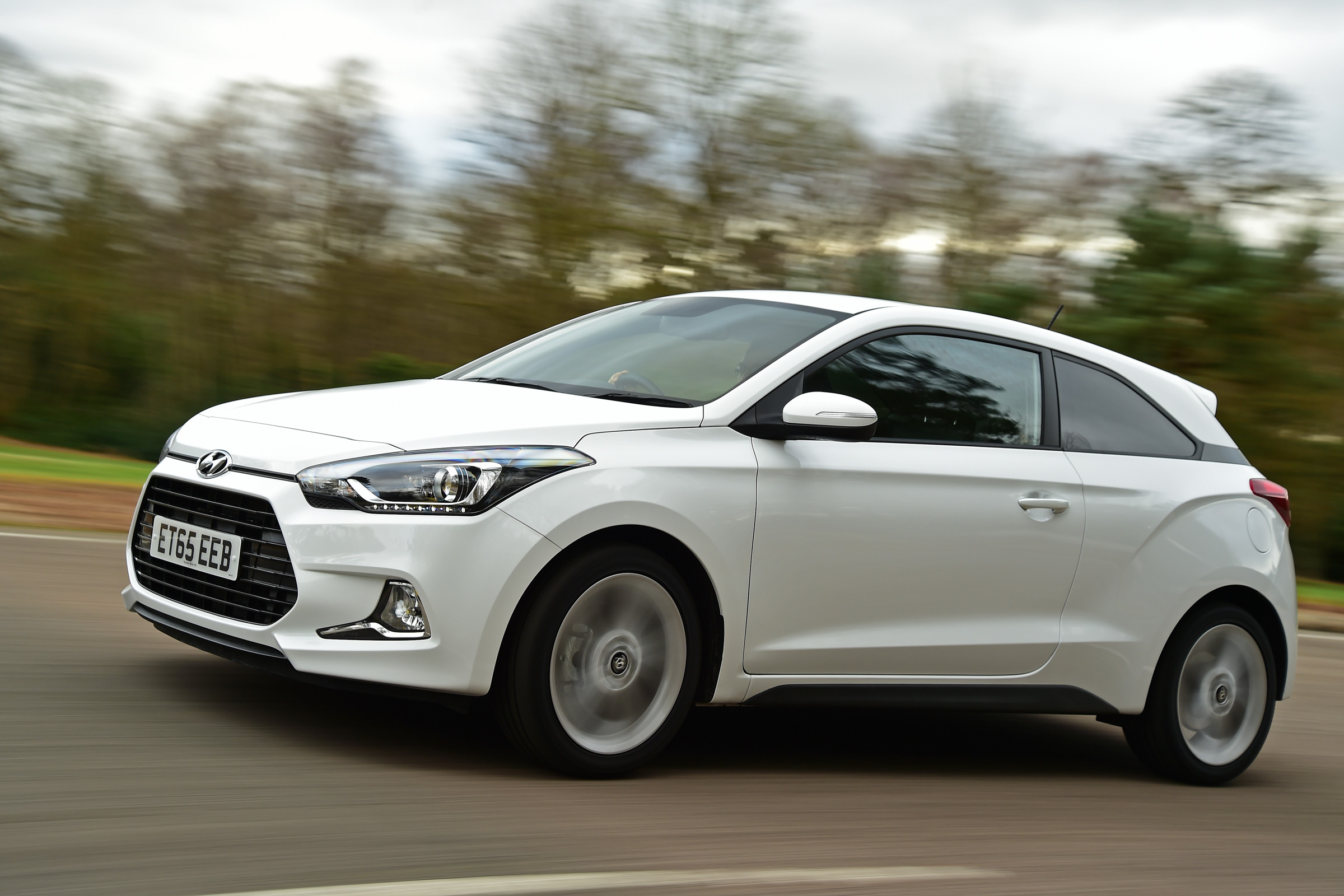 Hyundai i20 Coupe 1.0 T-GDi 2016 - front tracking 2