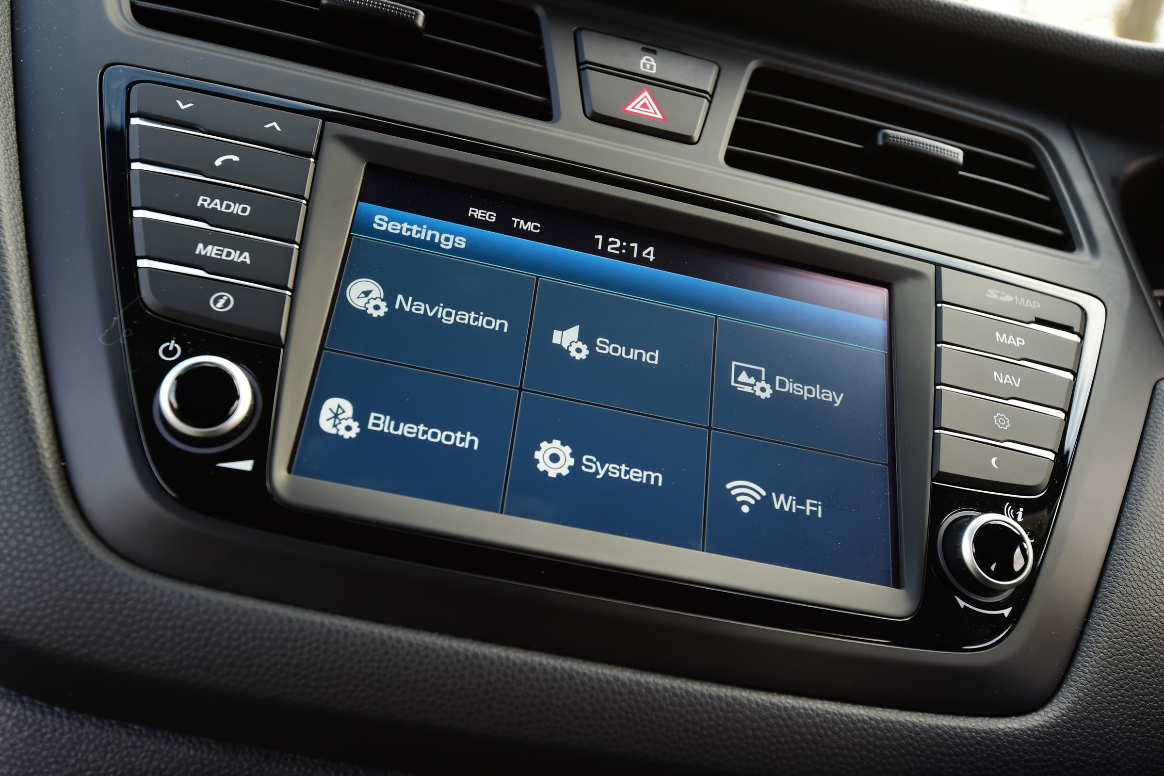 Hyundai i20 Coupe 1.0 T-GDi 2016 - navigation