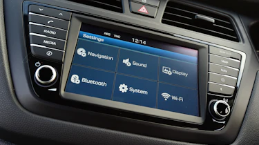 Hyundai i20 Coupe 1.0 T-GDi 2016 - navigation